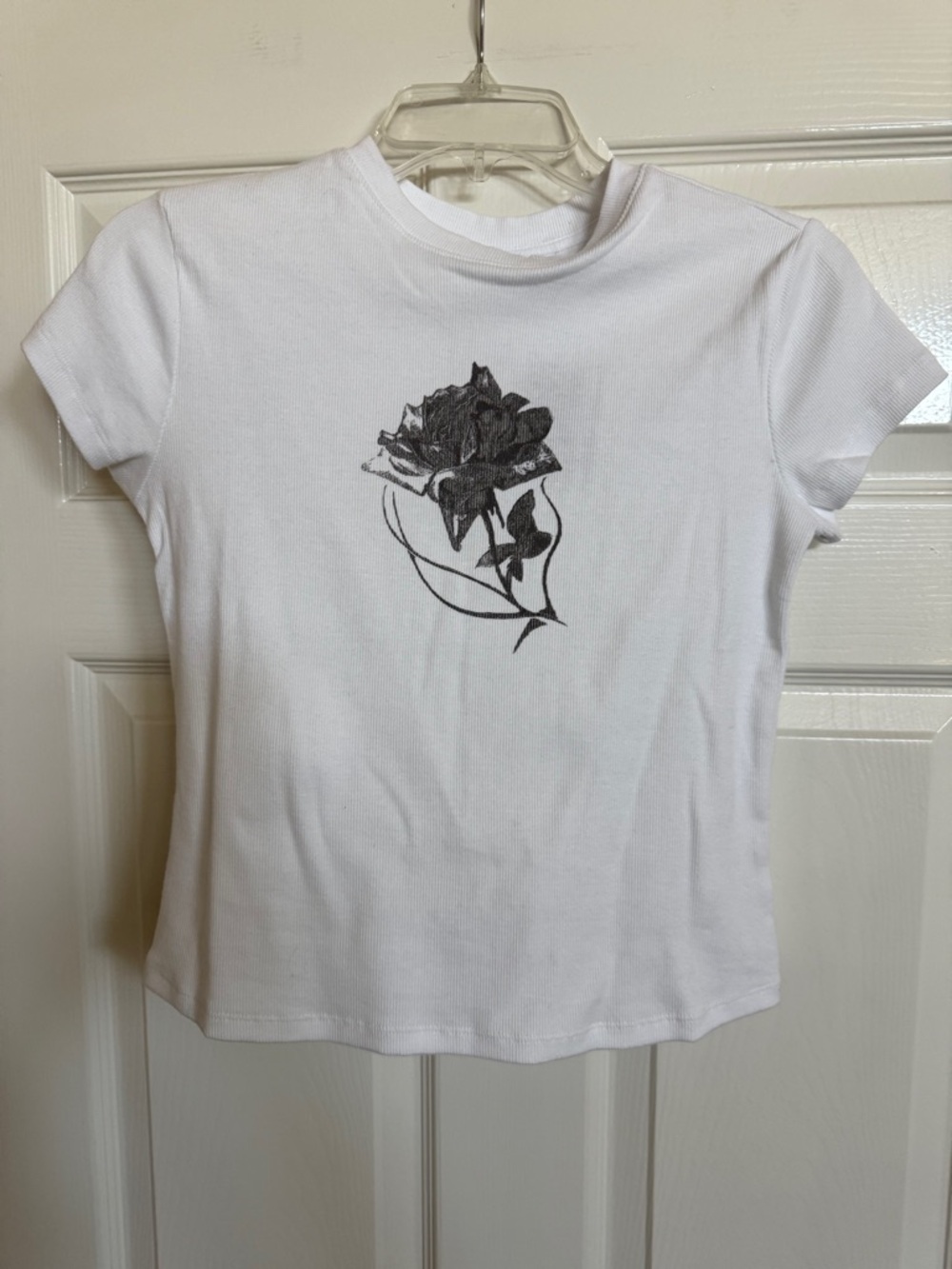 TORRID LOVE SICK White Short Sleeve Tee with Black Rose Graphic M/L 10 NWT